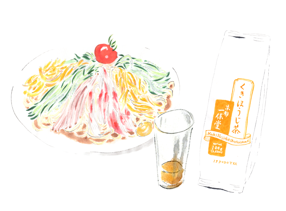 冷麺と冷たいくきほうじ茶。