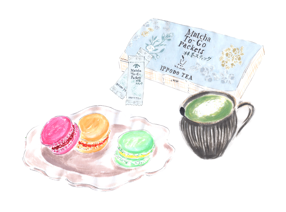 マカロンと抹茶スティック。