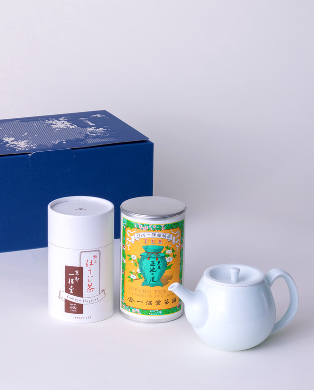 食卓セット(白磁ティーポット入り)