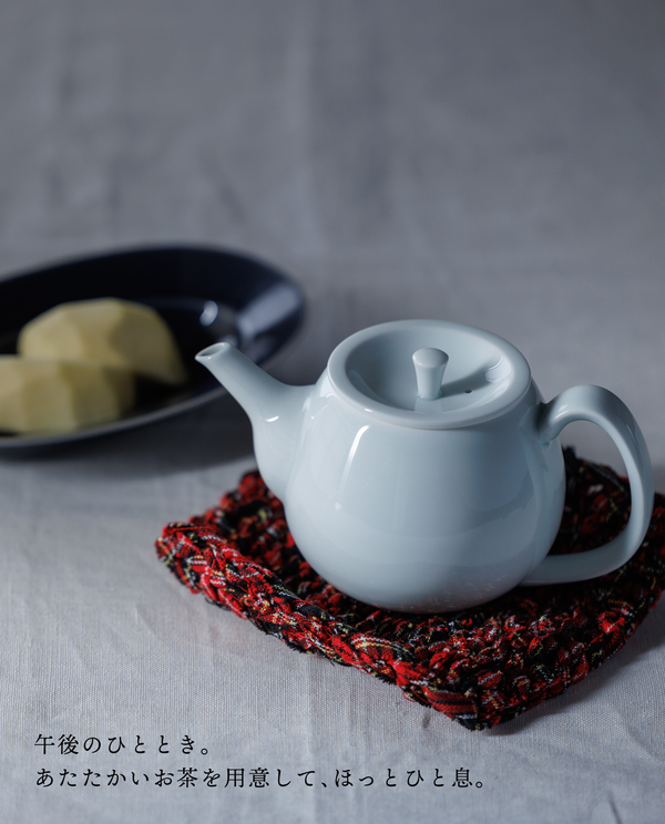 白磁ティーポット(波佐見焼)